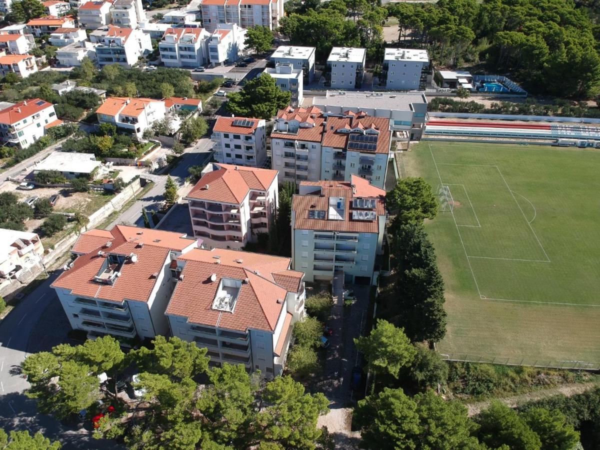 Ruza&Nikolina "1" Apartmani - Baška Voda Exteriör bild