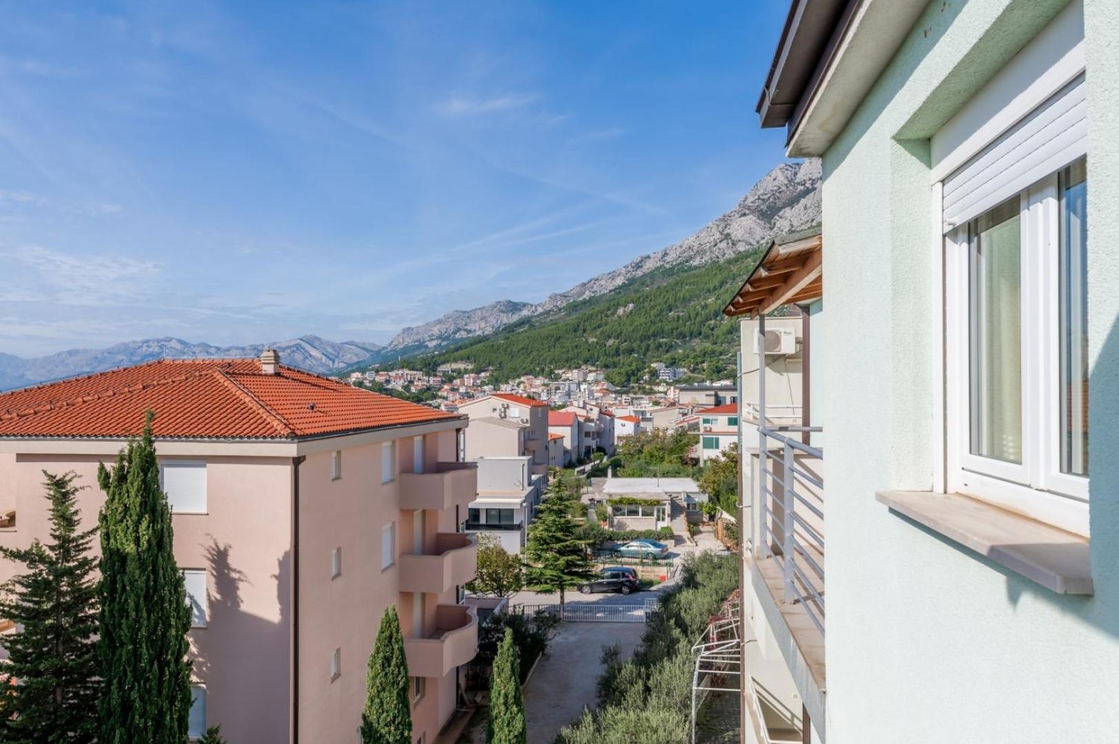Ruza&Nikolina "1" Apartmani - Baška Voda Exteriör bild