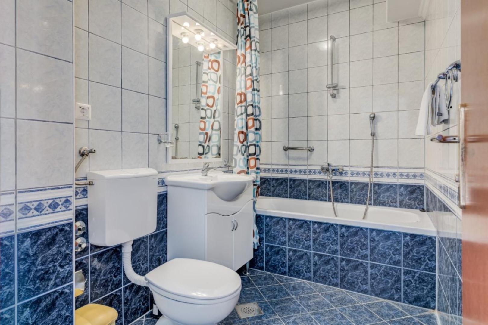 Ruza&Nikolina "1" Apartmani - Baška Voda Exteriör bild