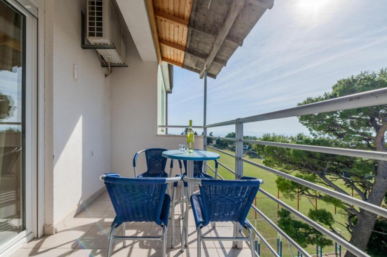 Ruza&Nikolina "1" Apartmani - Baška Voda Exteriör bild