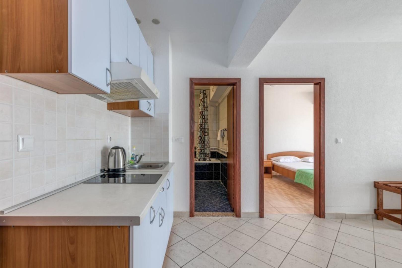 Ruza&Nikolina "1" Apartmani - Baška Voda Exteriör bild