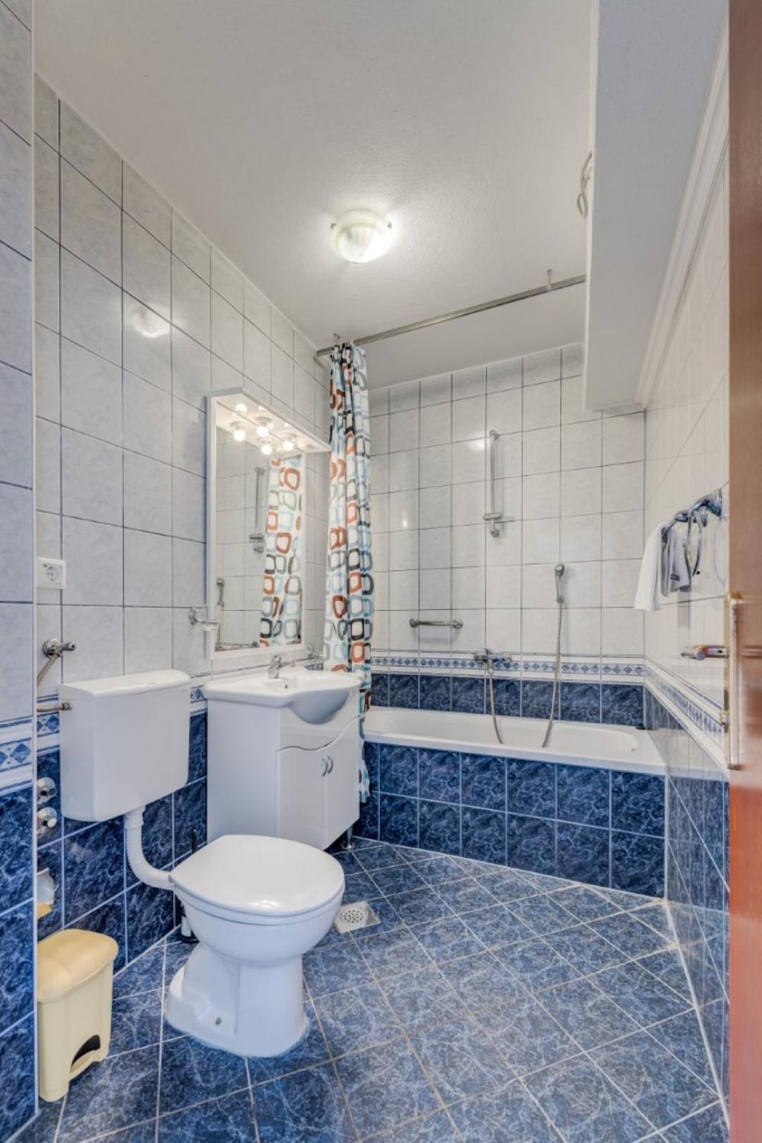 Ruza&Nikolina "1" Apartmani - Baška Voda Exteriör bild